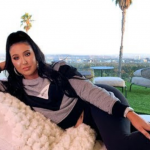 The Makeup Guru Jaclyn Hill Talks About Her Weight in Her Recent Video By Flaunting Her Stretch Marks