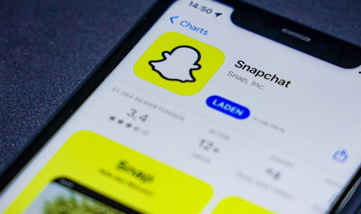 How to Post a Private Story on Snapchat